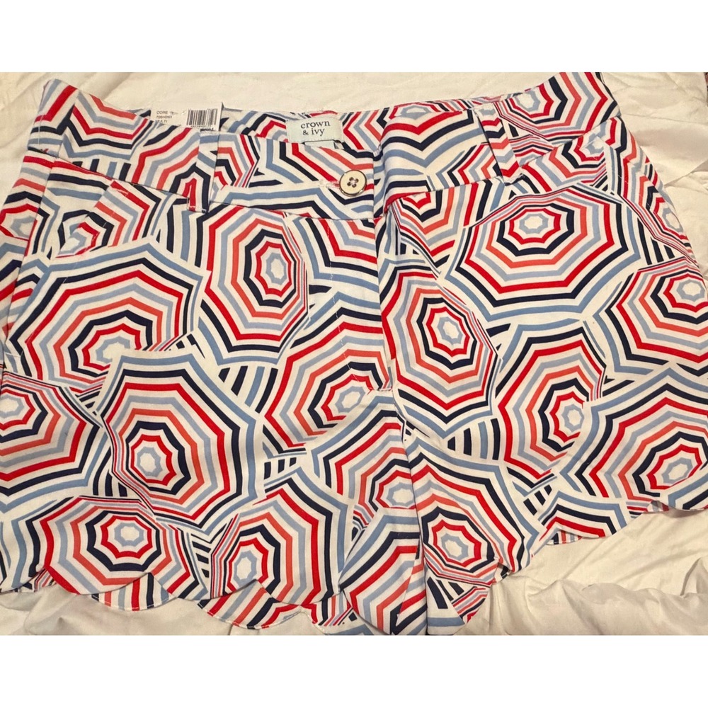 Crown & Ivy Shelby Scallop Shorts Red White Blue Geometric Print 4in Inseam 8